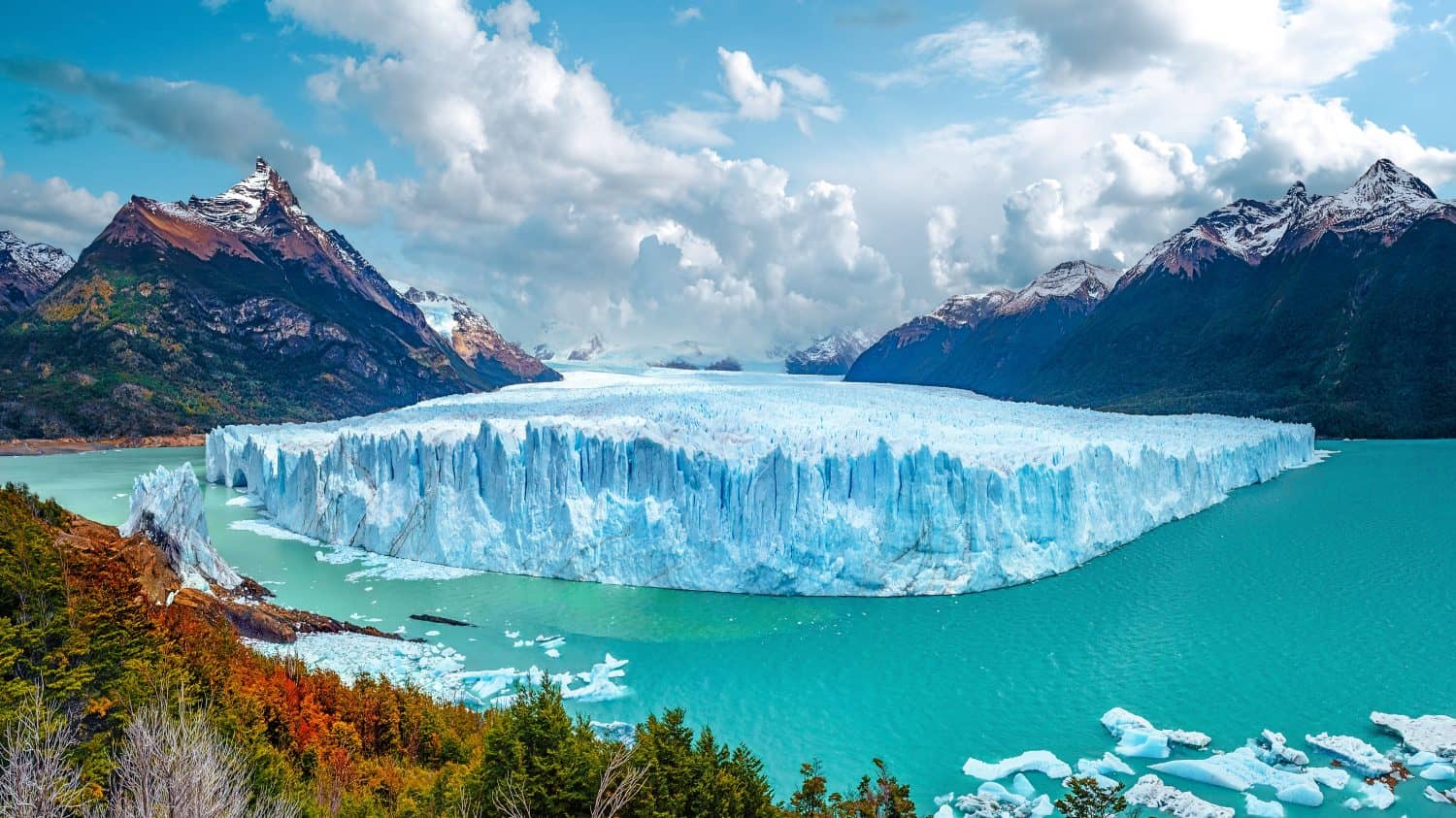 Perito Moreno Glacier, located in Los Glaciares National Park. Patagonia. Argentina