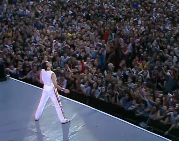 Freddie Mercury and Queen in Queen Live at Wembley '86 (1986)