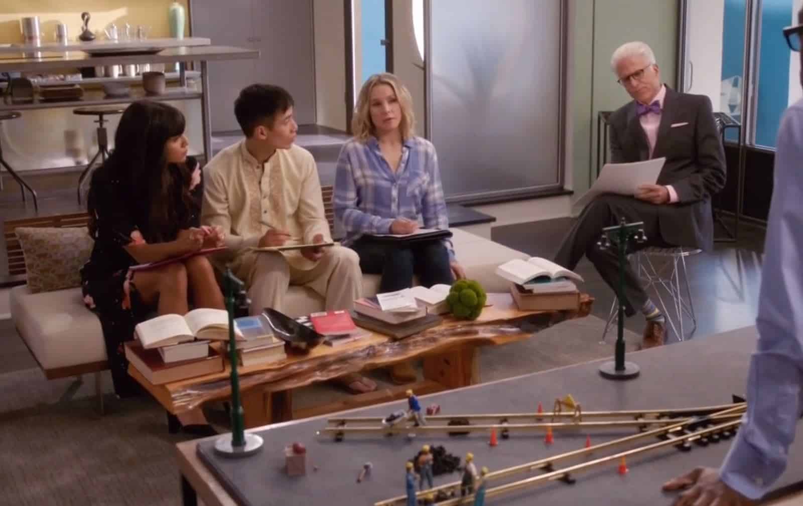Ted Danson, Kristen Bell, William Jackson Harper, Manny Jacinto, and Jameela Jamil in The Good Place (2016)