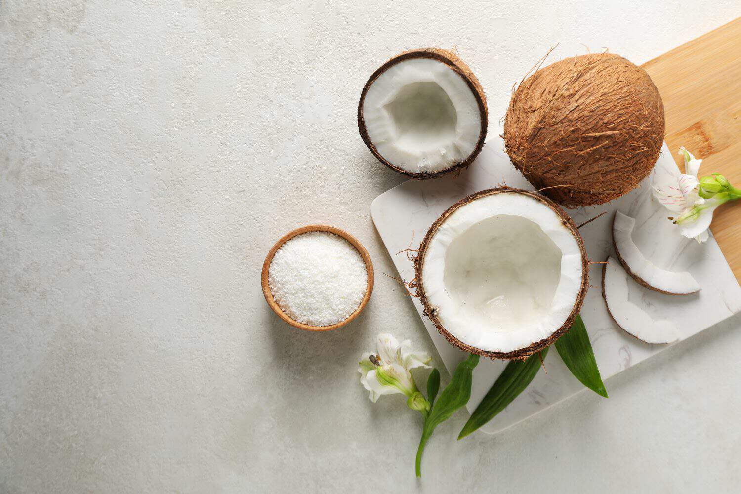 Composition with coconut and coconut powder, space for text