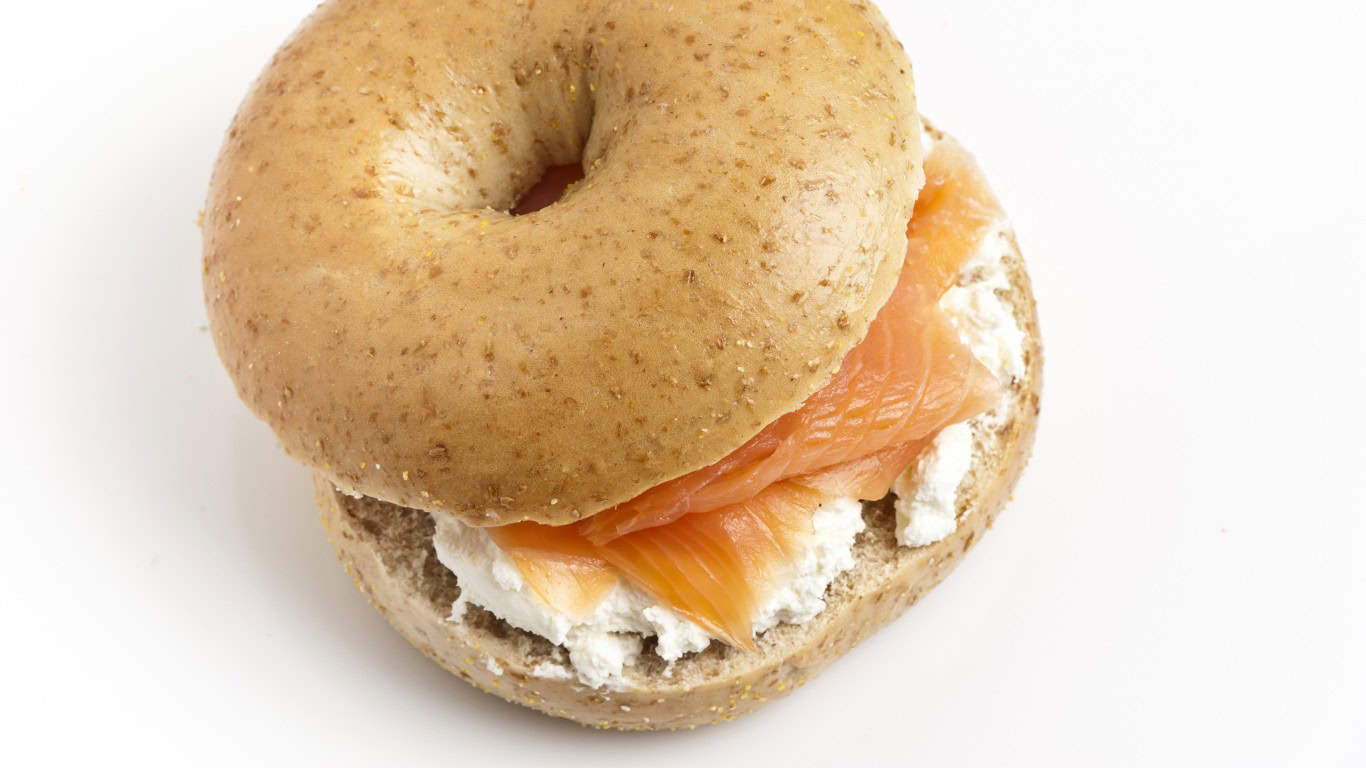 Bagel With Lox And Cream Cheese | Bagel with cream cheese and smoked salmon