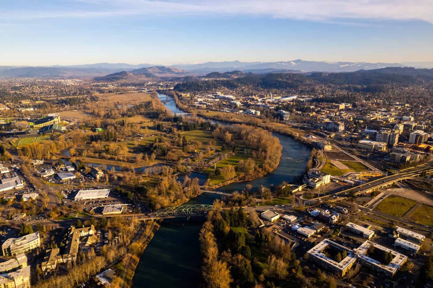An aerial photo of the Willamette river and Eugene Oregon