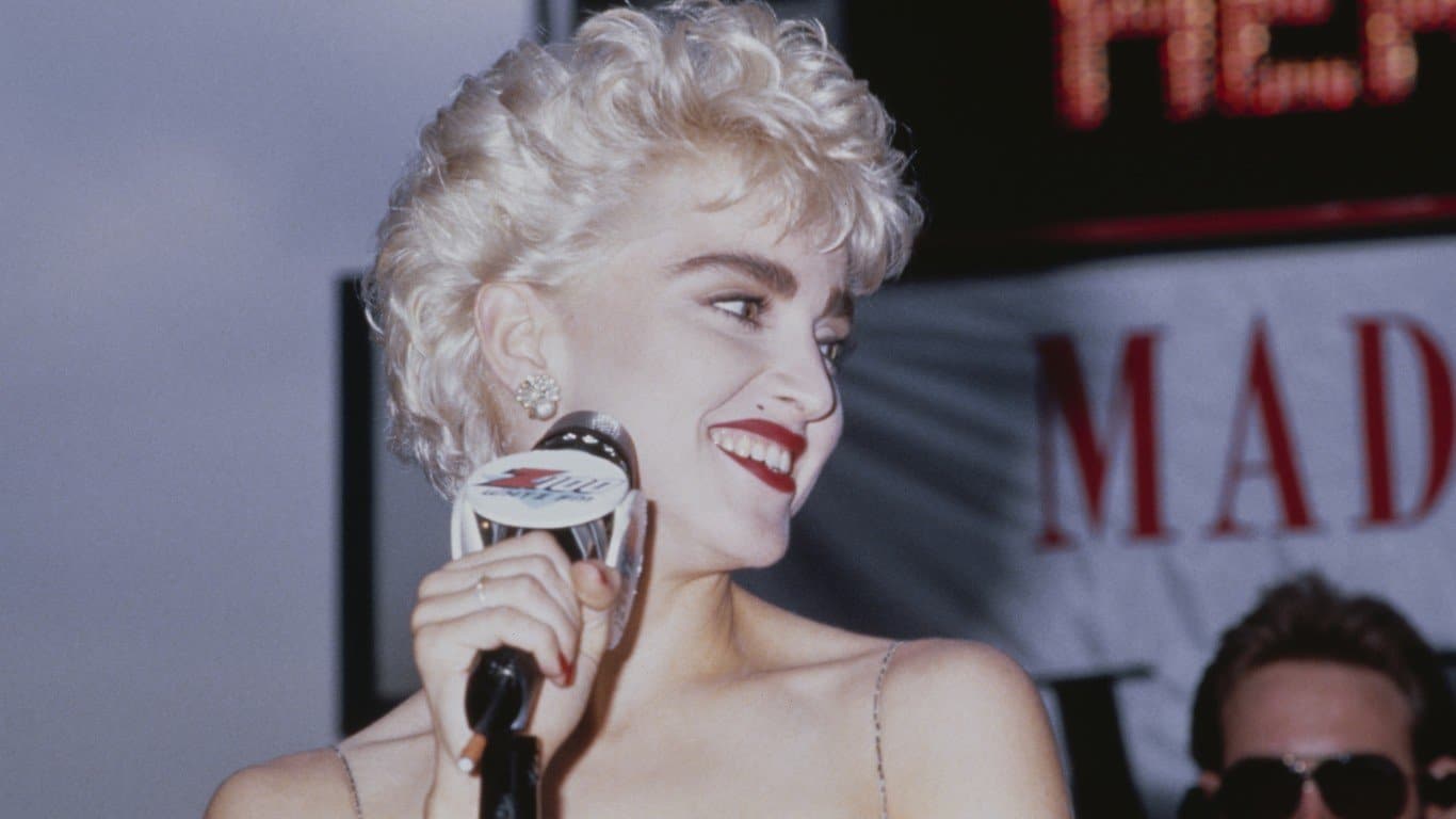 Robert Dewey Hoskins (Madonna)