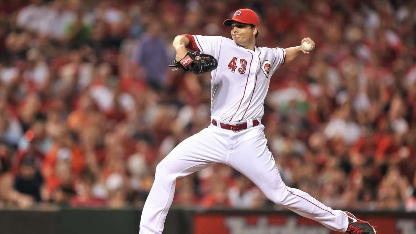 20 Pro Athletes With Shockingly Long Careers, Despite Their Poor Stats and Plays
