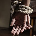 Kidnapper sues hostages for escaping