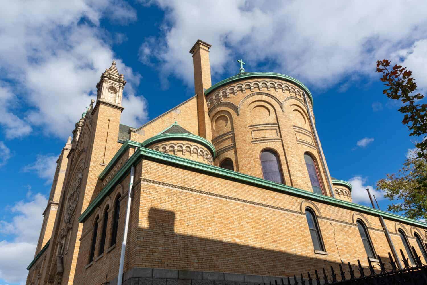 40. Seneca-Onderdonk-Woodward Historic District (New York, NY)