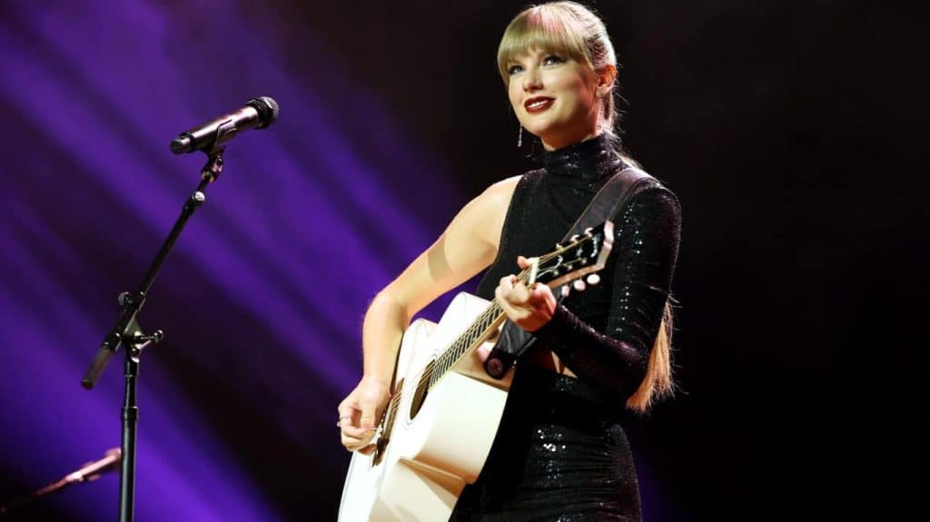 Taylor Swift | NSAI 2022 Nashville Songwriter Awards