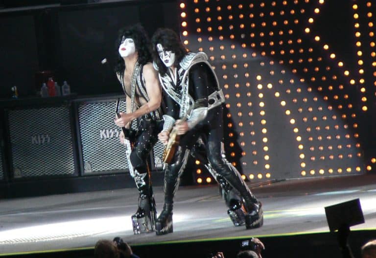 12 Hit Songs That Started as Jokes and Still Topped the Charts - 24/7 Tempo