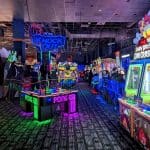 Dave & Buster’s – Tech-Enhanced Arcade Dining