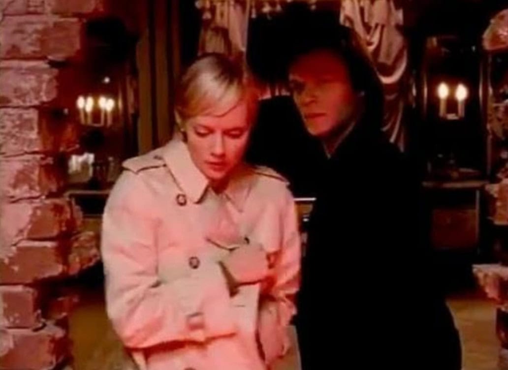 "Dark Shadows" (2004)
