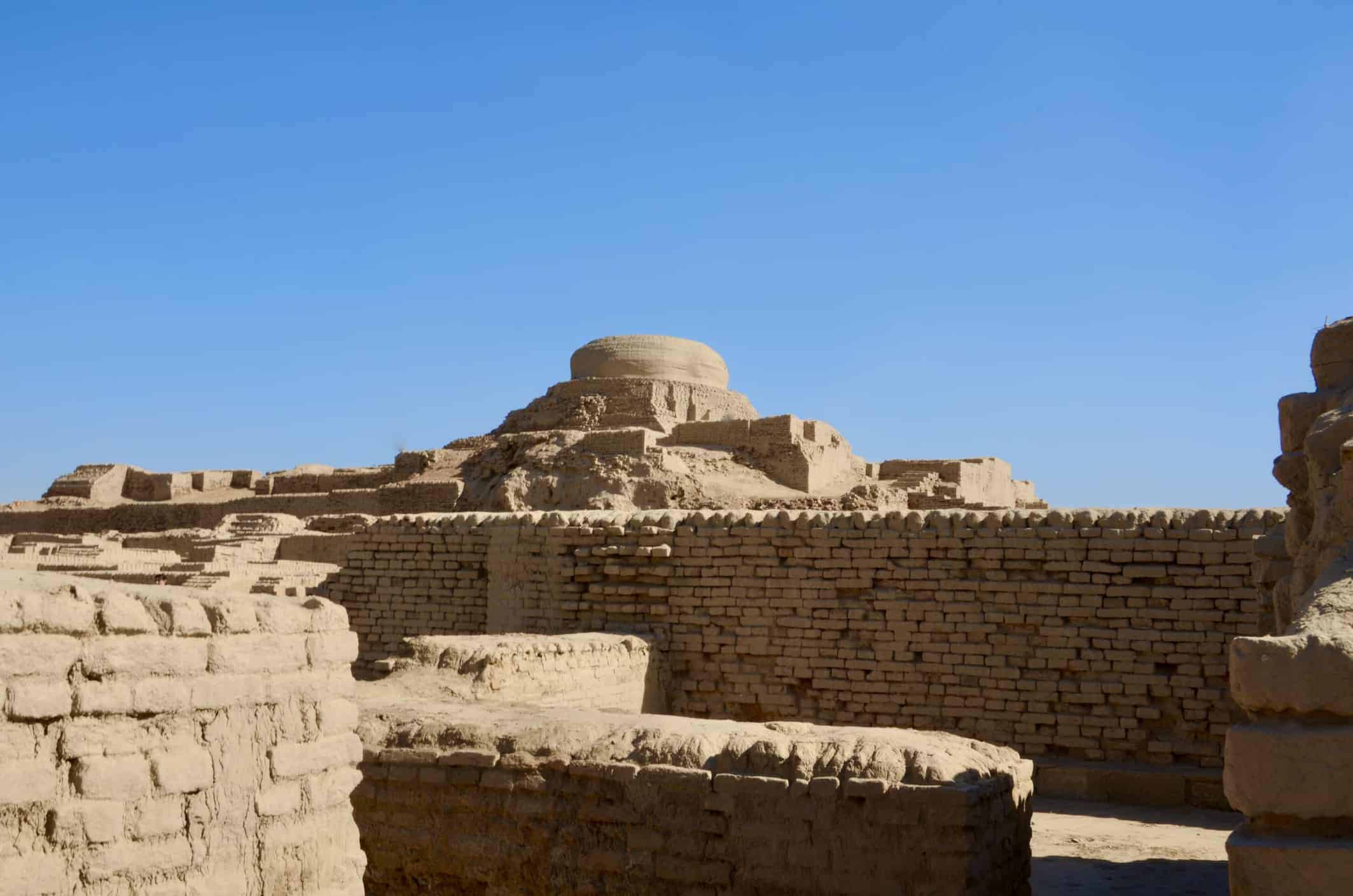 Mohenjo-Daro, Pakistan (circa 2500 BCE)