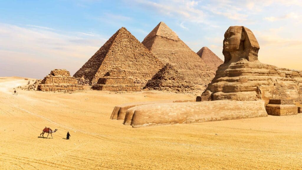 Great PYramid of Giza with the Great Sphinx