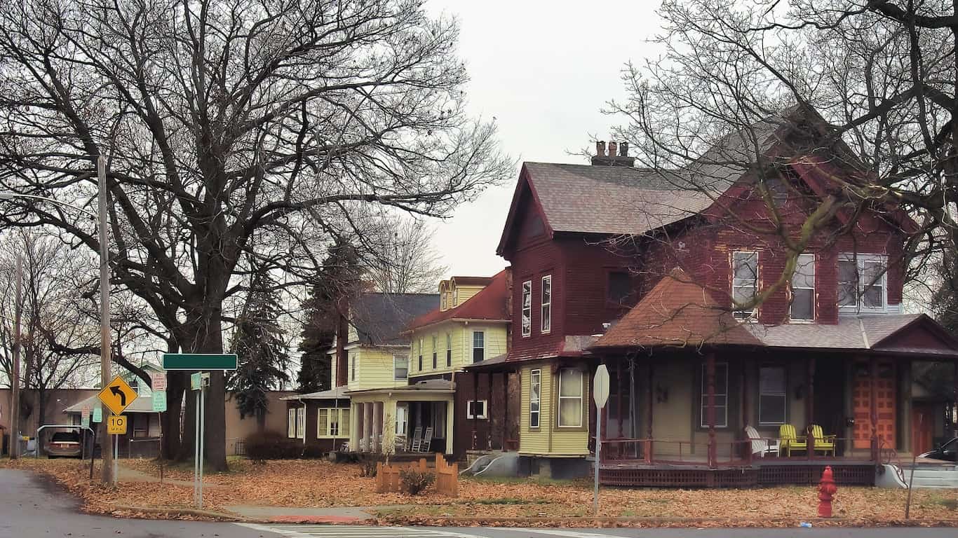 15 Small Towns Where Americans Are the Least Happy