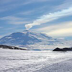 30 Antarctica Facts That Show Just How Extreme the Coldest Place on Earth Really Is