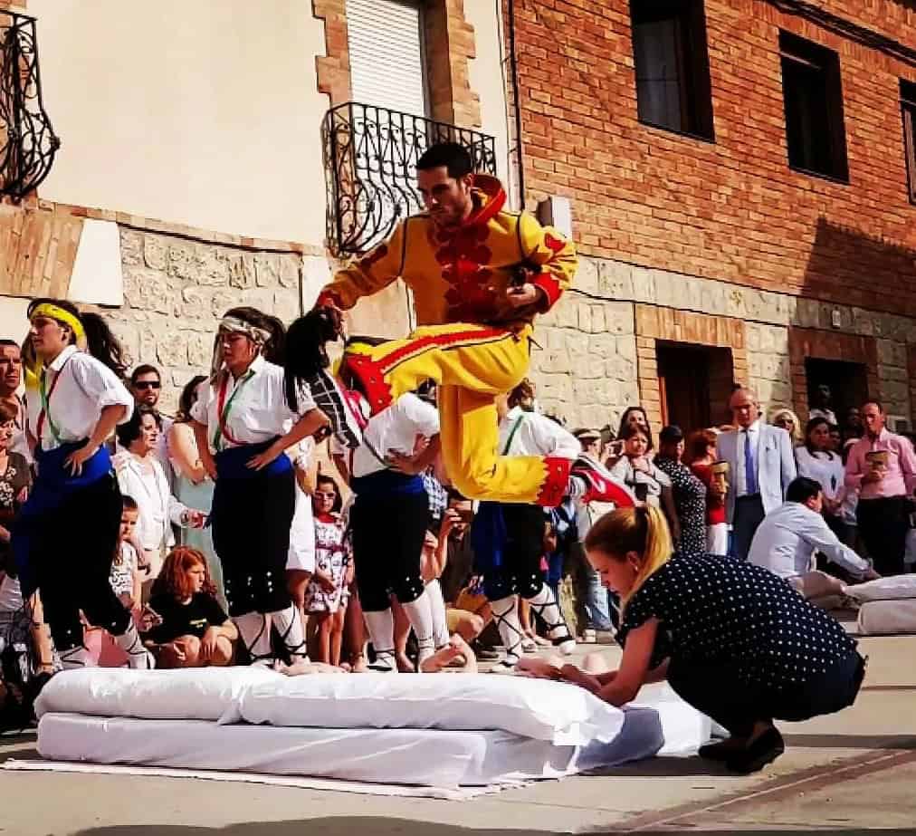 Baby Jumping (Spain)