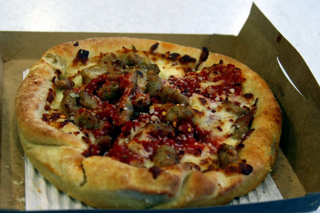 Midwest: The Chicago Deep-Dish Pizza