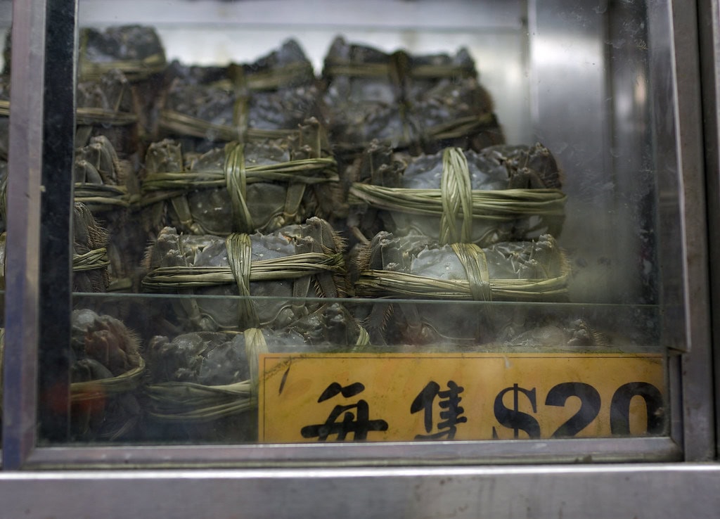 1. Live Crab Vending Machines (China)