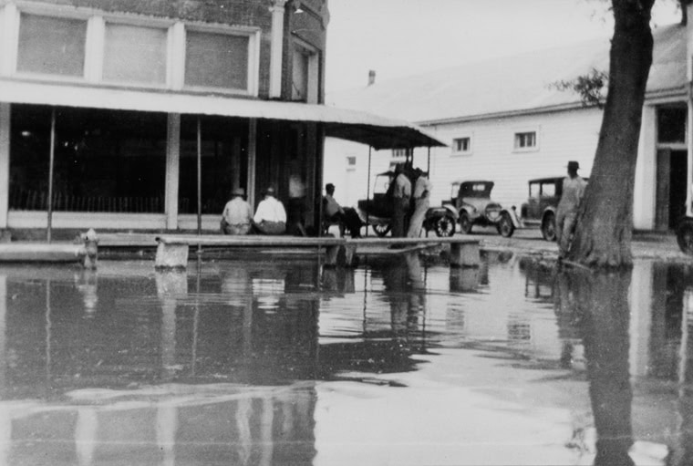 Great Mississippi Flood - 1927