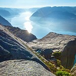 14 Jaw-Dropping Cliffs That Barely Look Real