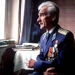 Stanislav Petrov Decides Not to Report (1983)