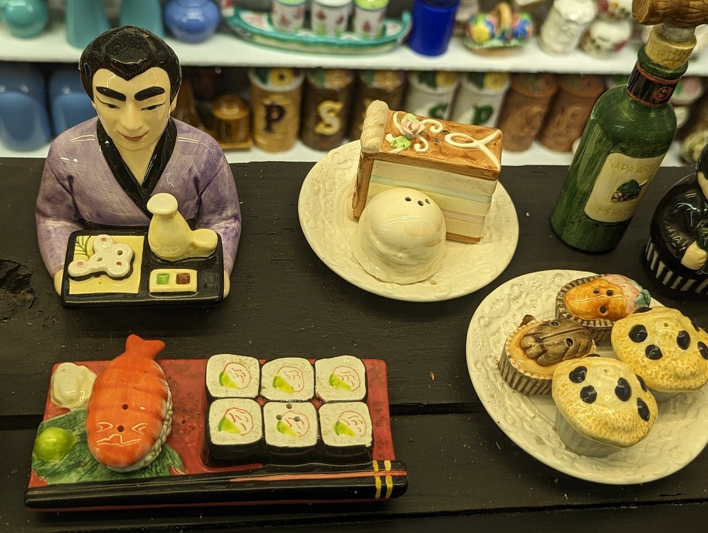 Salt & Pepper Shaker Museum