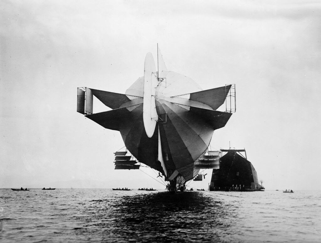 USS Akron and Macon: Flying Aircraft Carriers That Really Existed
