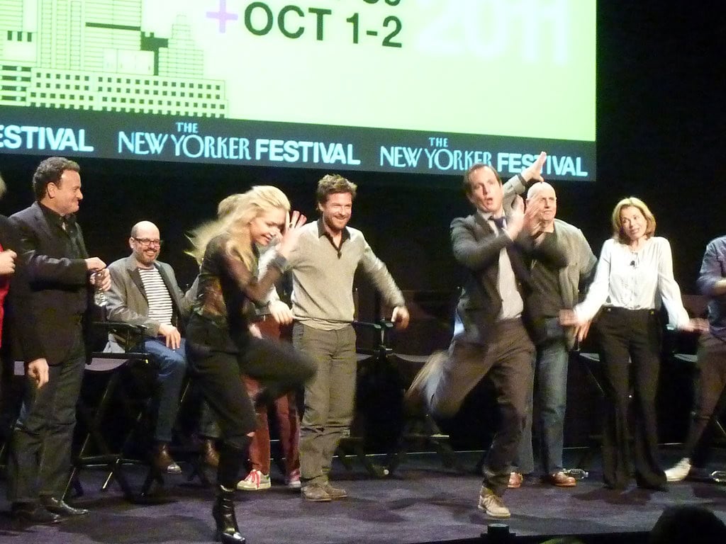 The Cast of Arrested Development does the Chicken Dance