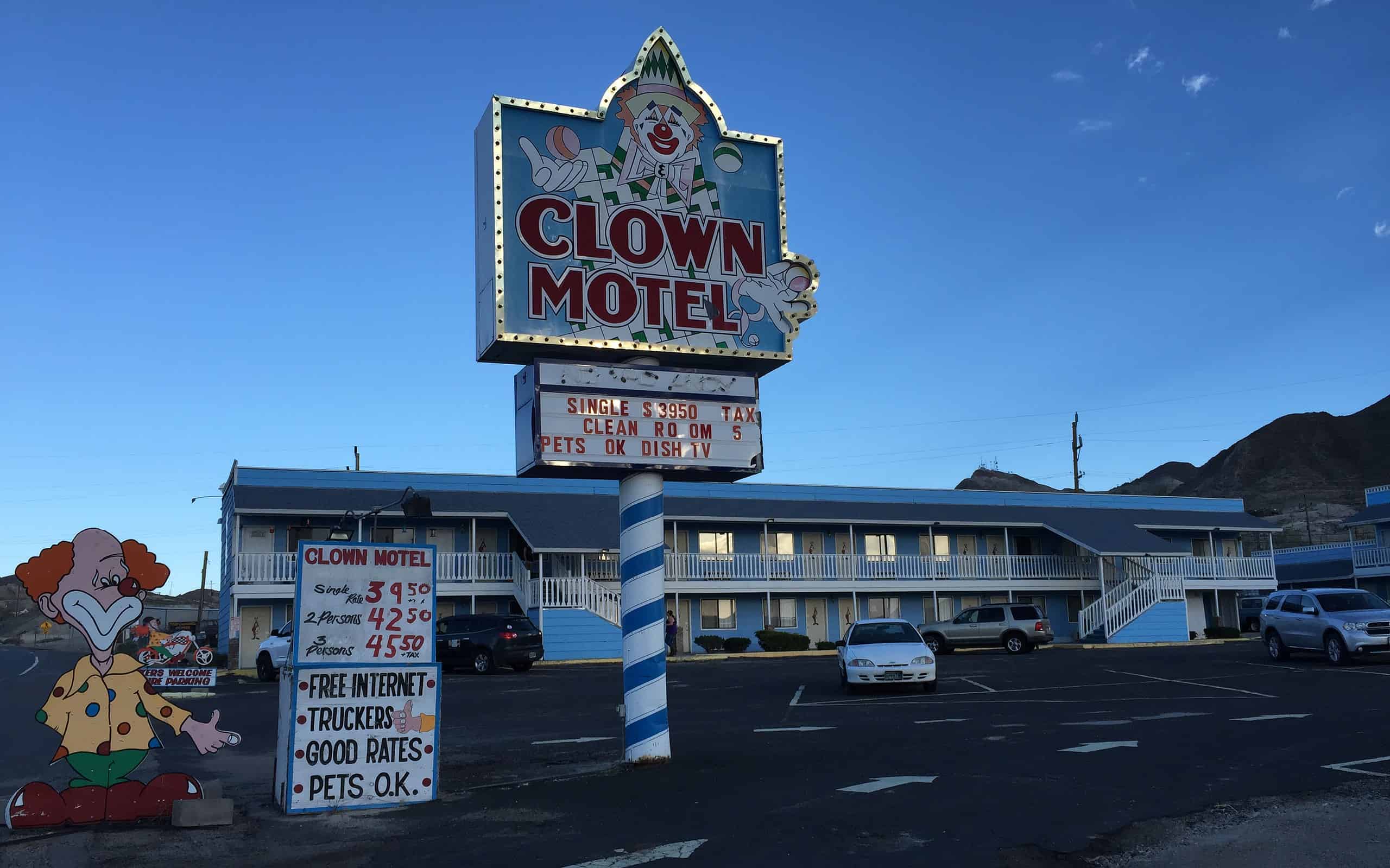13 Historic Places Where the Ghost Stories Won’t Rest in Peace
