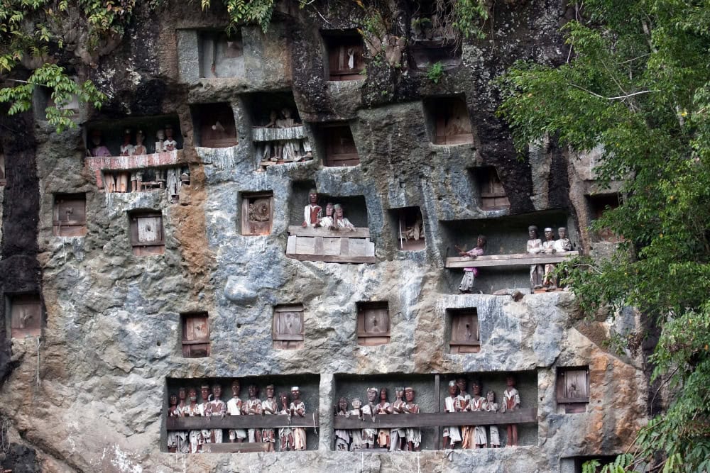Toraja Cliff Graves