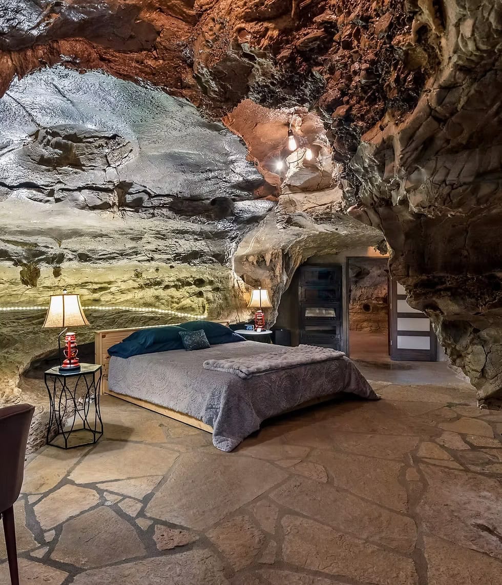 Beckham Creek Cave Lodge