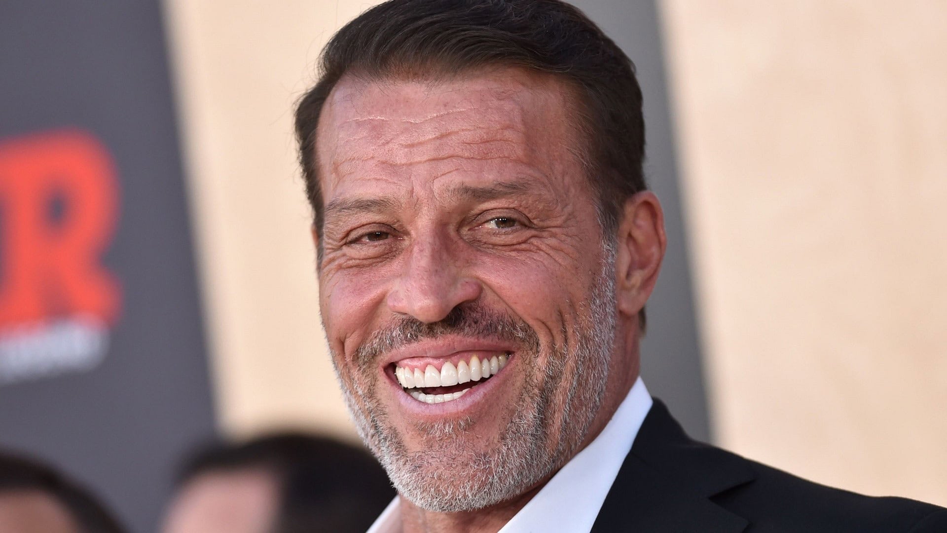 Tony Robbins: Know How Your Financial Adviser Gets Paid