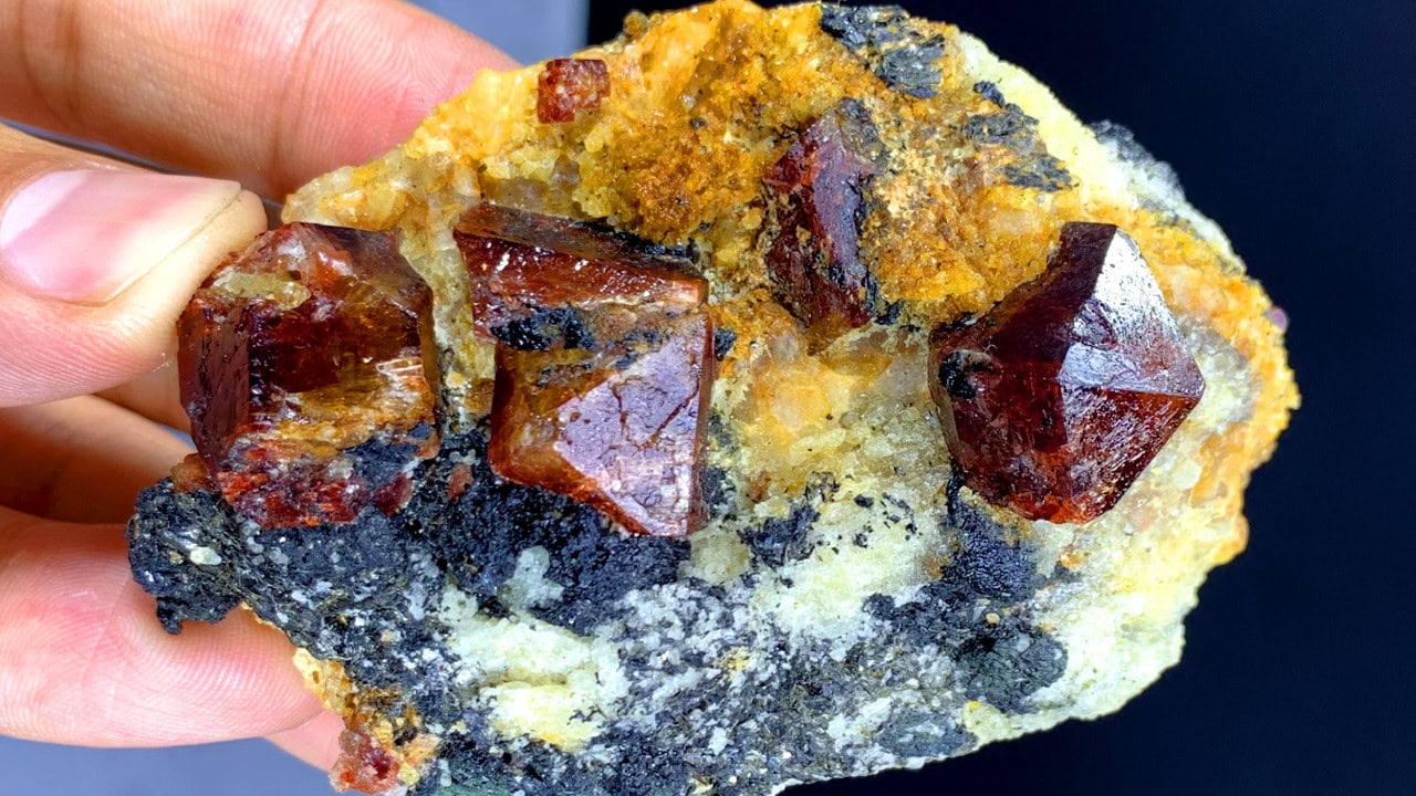This 4.2-Billion-Year-Old Rock May Be Earth’s Oldest