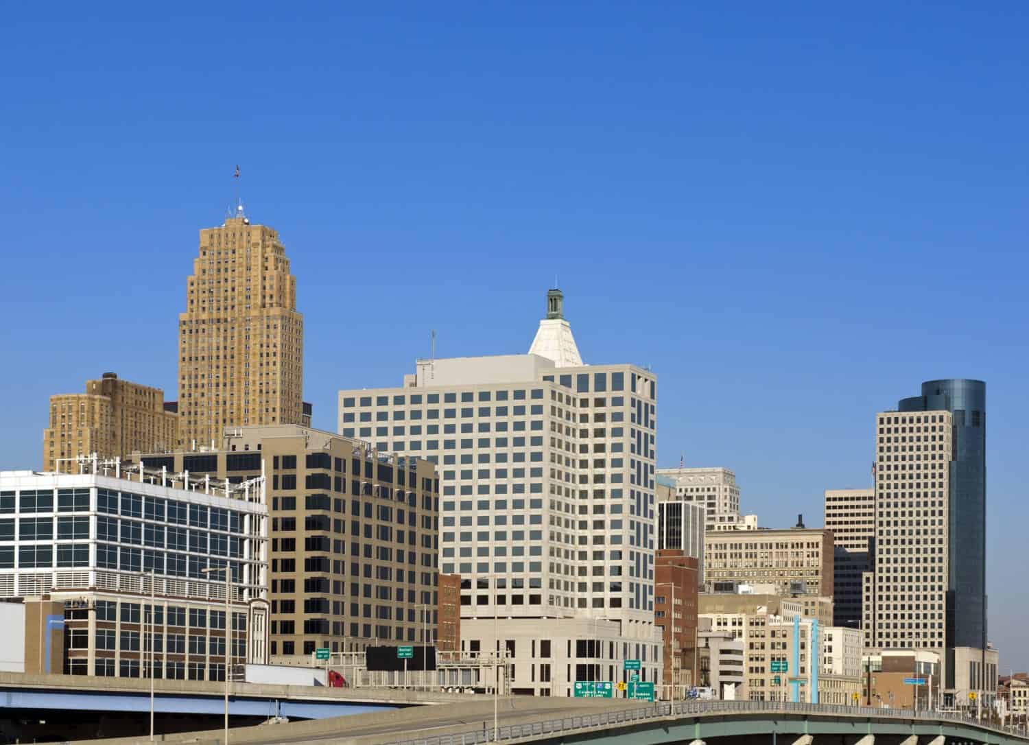 12. Carew Tower (Cincinnati, Ohio)